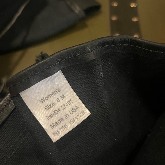 L.L. Bean Black and Tan Lace-Up Boots waxed canvas size 6 - Picture 3 of 5